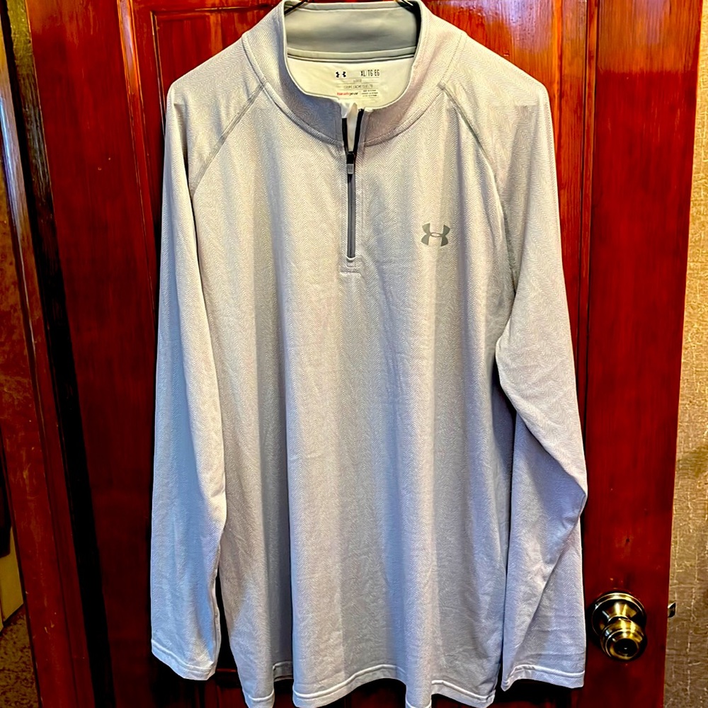 Gray Under Armour Quarter Zip Pull Over Performance Jacket Good Condition XL